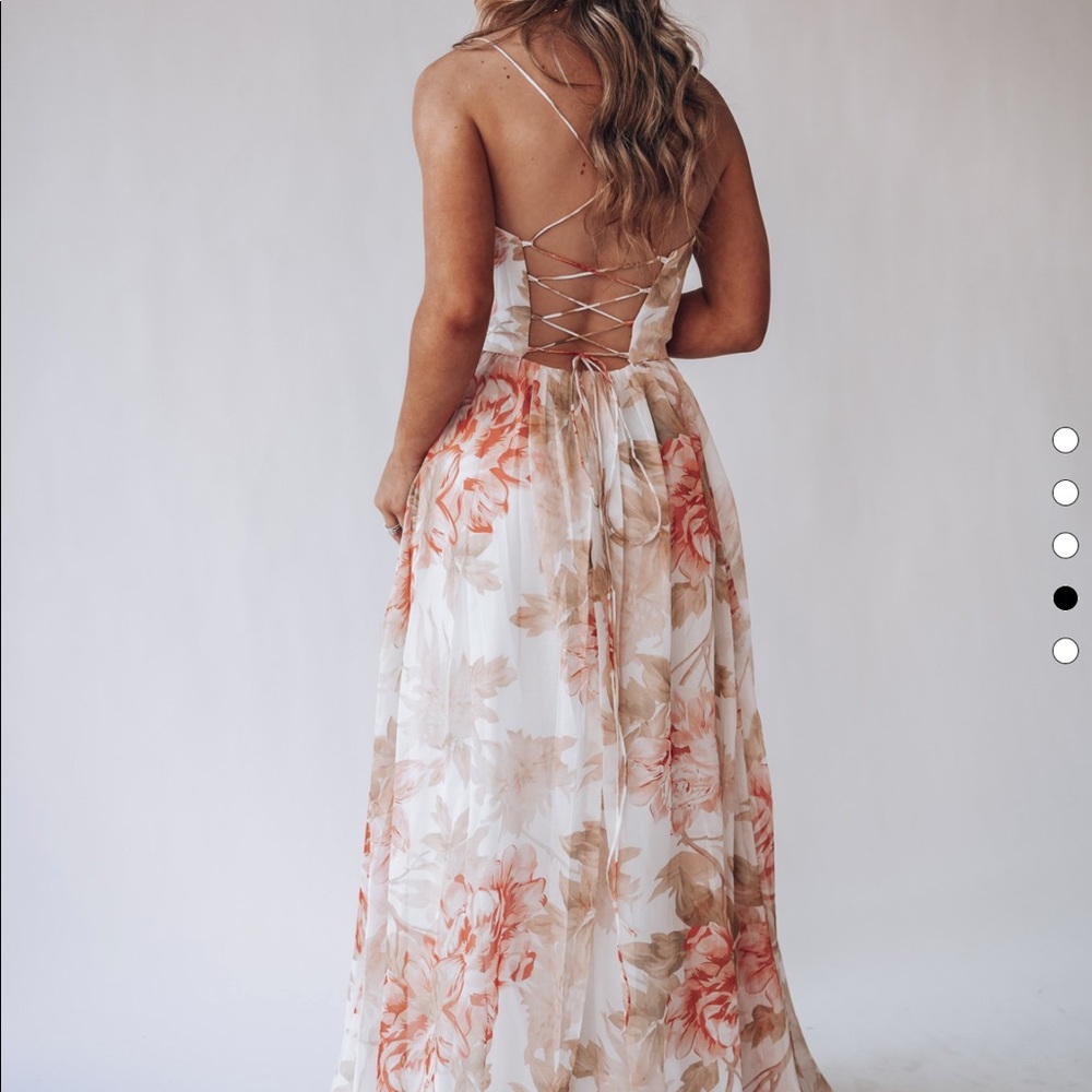 Floral Maxi Dress - Picture 3 of 8